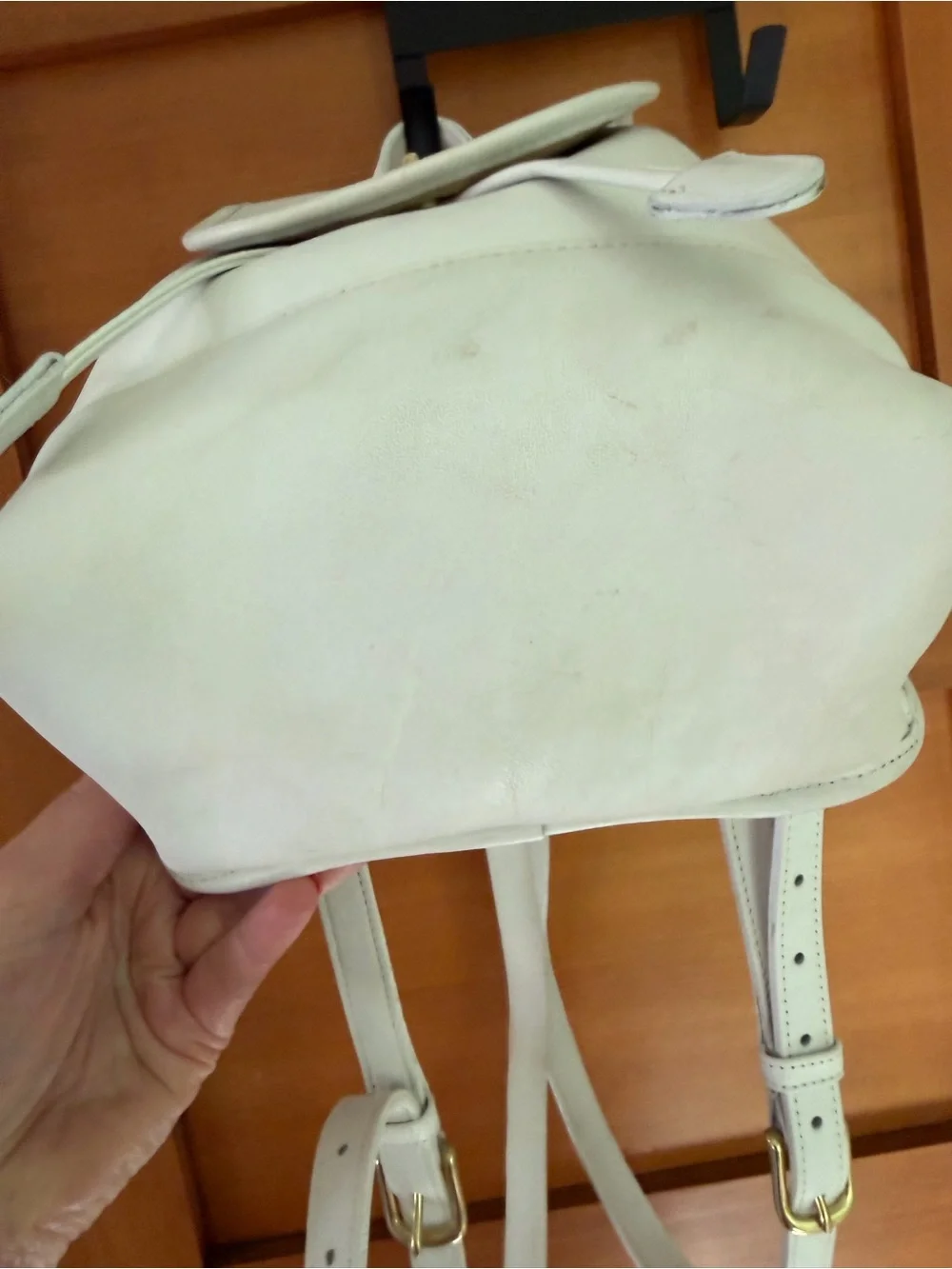 Vintage Coach 1996 White Daypack 9960 with Brass Hardware GUC